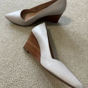NEW! NEVER WORN! Franco Sarto Wedge 9.5 B